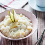 Płatki ryżowe z gruszką, imbirem i miodem