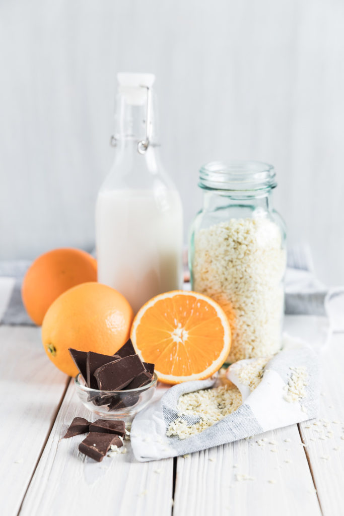 Jaglanka na mleku kokosowym z pomarańczą i gorzką czekoladą | lunchboxodkuchni.pl